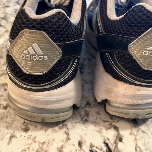 Adidas men’s running shoe 11.5 - Picture 4 of 5